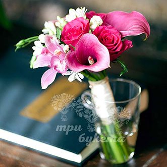 Букет невесты из роз, калл и орхидей
