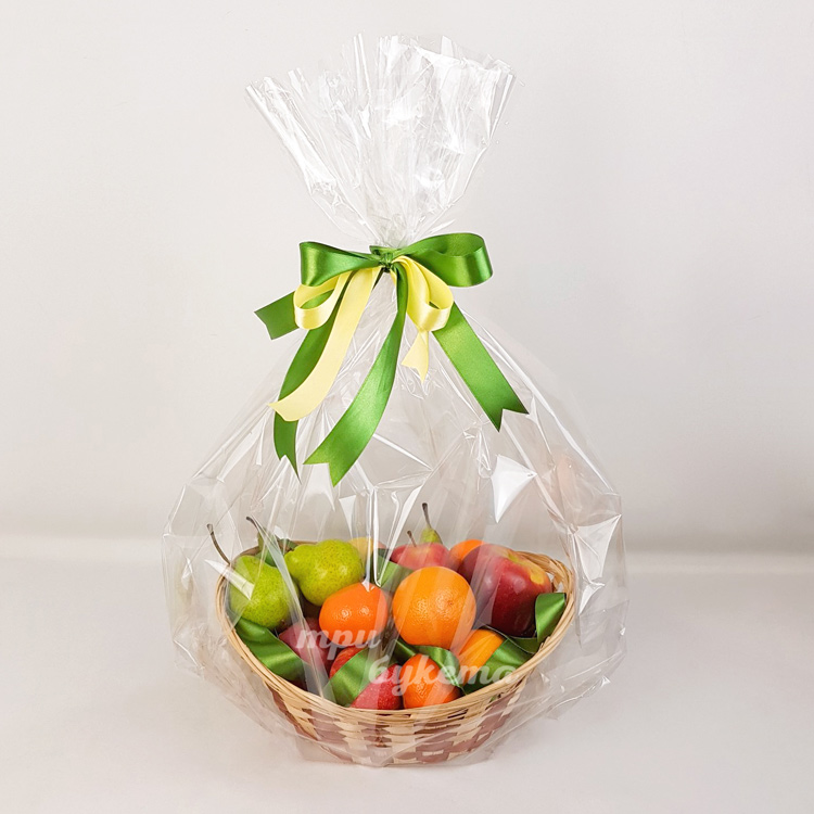 Корзина с яблоками, мандаринами и грушами (в упаковке)