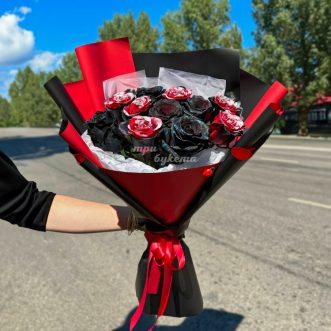 Букет из 11 роз 60 см с оформлением Букет из 11 роз 60 см с оформлением